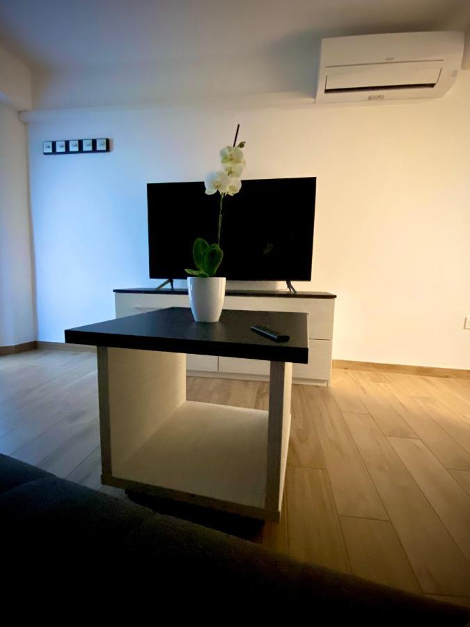 Apartma Sinitus Izola Eksteriør billede