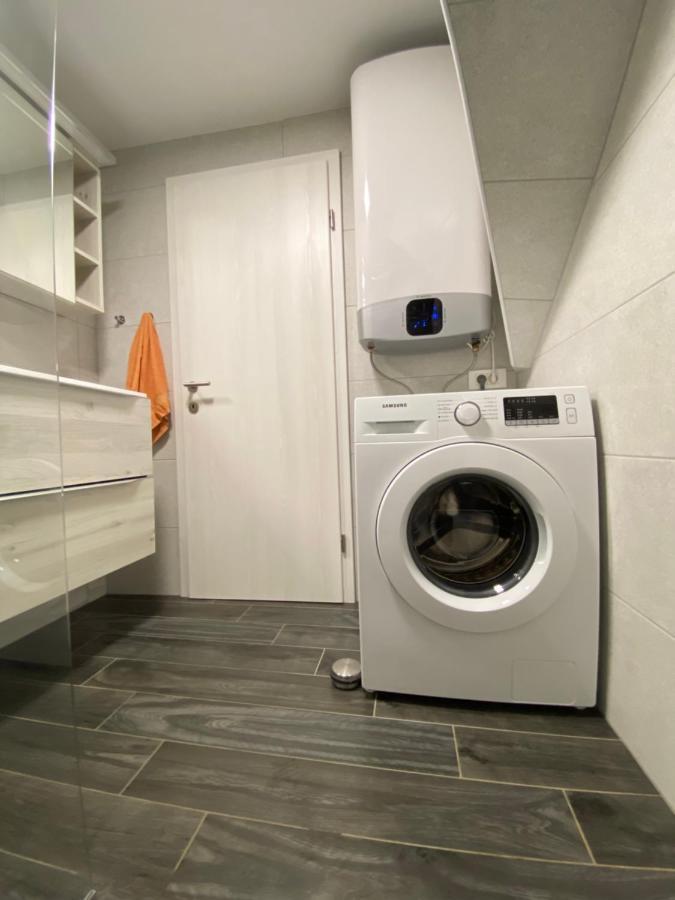 Apartma Sinitus Izola Eksteriør billede