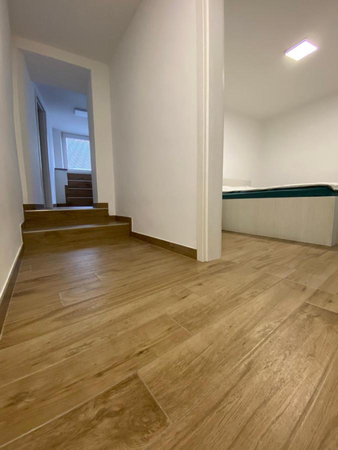 Apartma Sinitus Izola Eksteriør billede